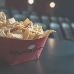Ile kosztują nachosy w kinie? Ceny, które mogą Cię zaskoczyć