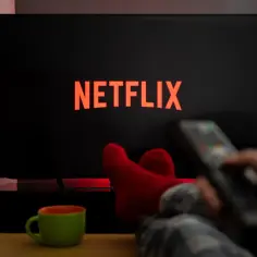 Jak kupić Netflix na rok i uniknąć zbędnych kosztów?
