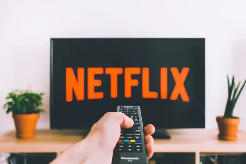 Zdjęcie Jak założyć Netflix na telewizorze i cieszyć się ulubionymi filmami